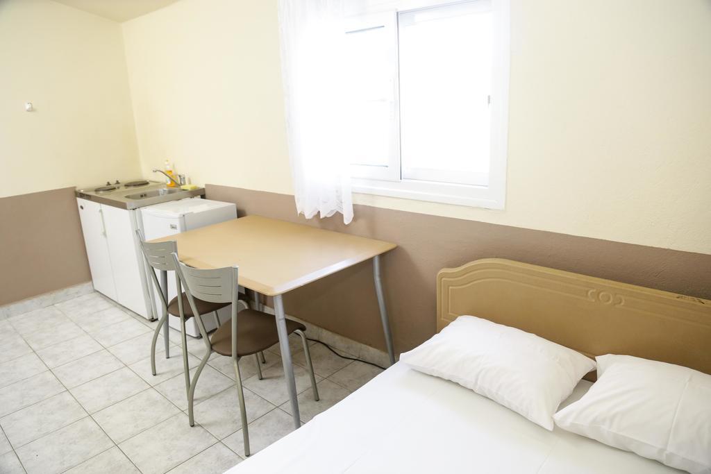 Gioulis Apartments & Studios Неа-Плайя Экстерьер фото